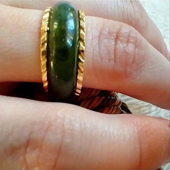 Eternity/Wedding Band Ring 14kt Gold band & Jade - Picture 11 of 16